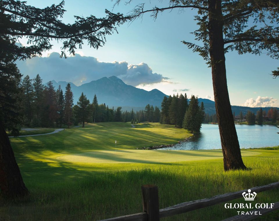 Đặt sân golf tại Canada