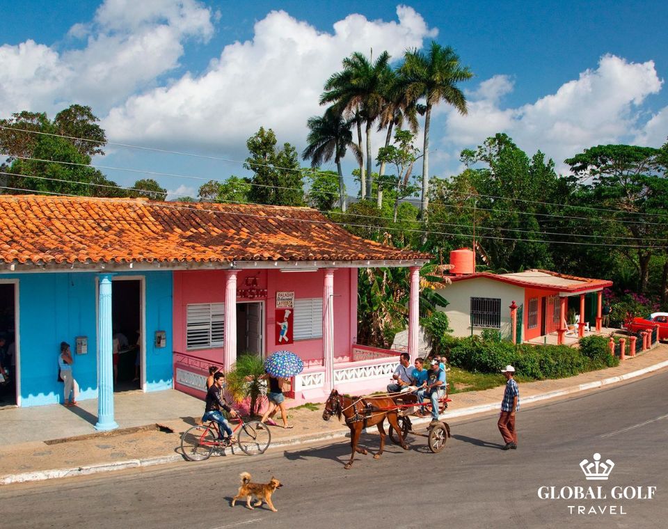 Thước phim về Cuba của Loan Tour Golf