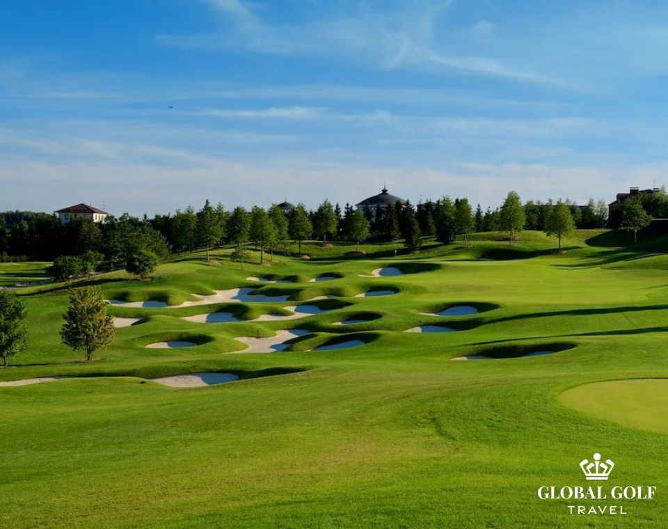đặt sân golf tại nga