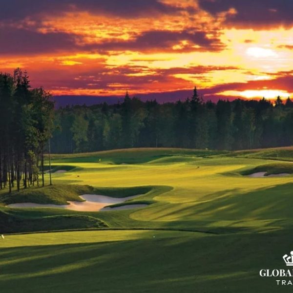 đặt sân golf tại nga